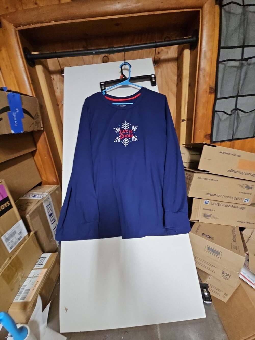 (376) let it snow pj top